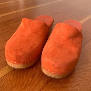 Charlotte Stone tangerine Martino clog size 7